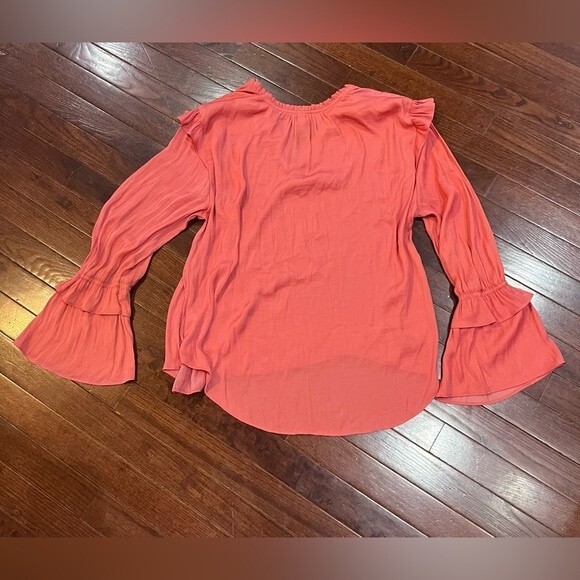 A new day long ruffle bell sleeve vneck pink salmon top size large - Picture 4 of 5